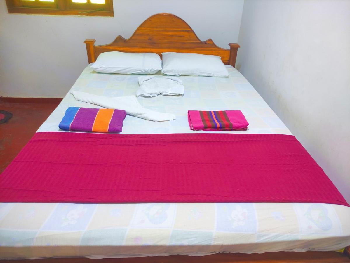 Hotel Deer Garden Guest Polonnaruwa Esterno foto
