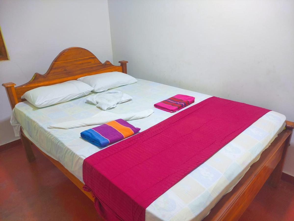 Hotel Deer Garden Guest Polonnaruwa Esterno foto