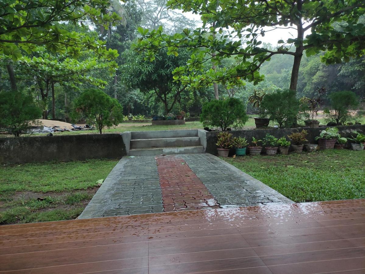 Hotel Deer Garden Guest Polonnaruwa Esterno foto