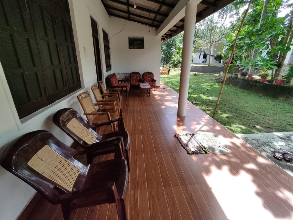 Hotel Deer Garden Guest Polonnaruwa Esterno foto